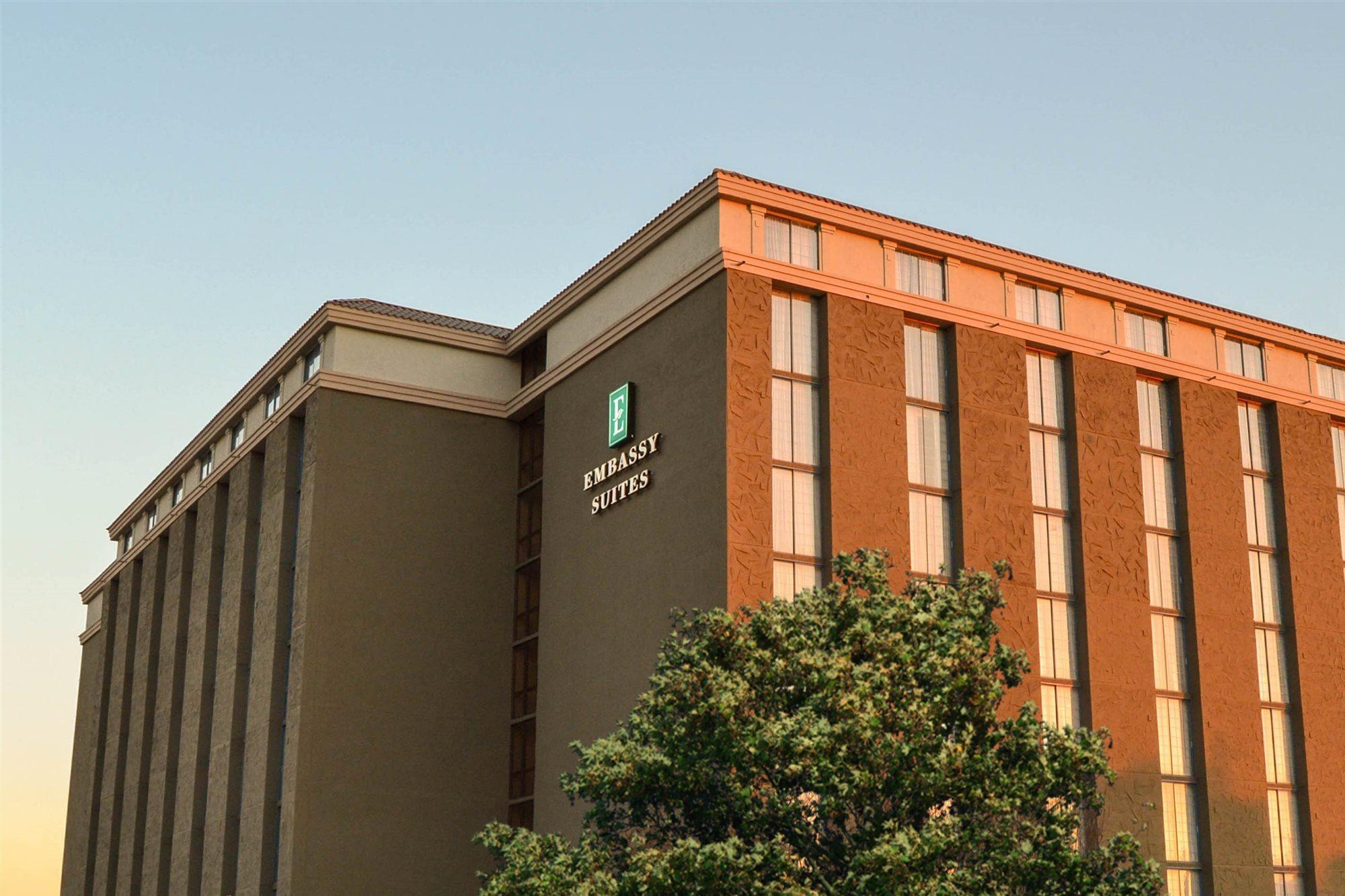 Embassy Suites By Hilton Austin Central Екстериор снимка