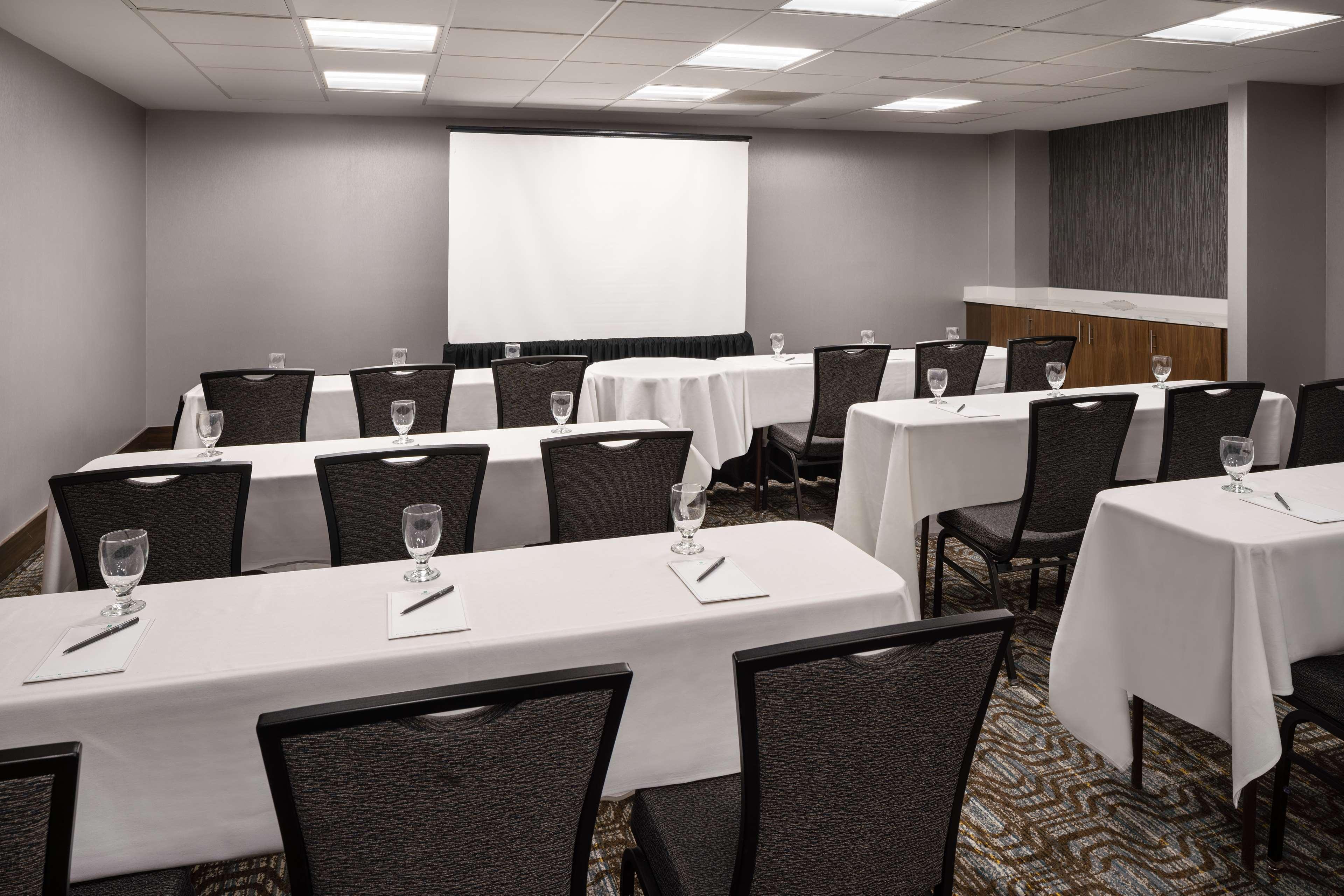 Embassy Suites By Hilton Austin Central Екстериор снимка