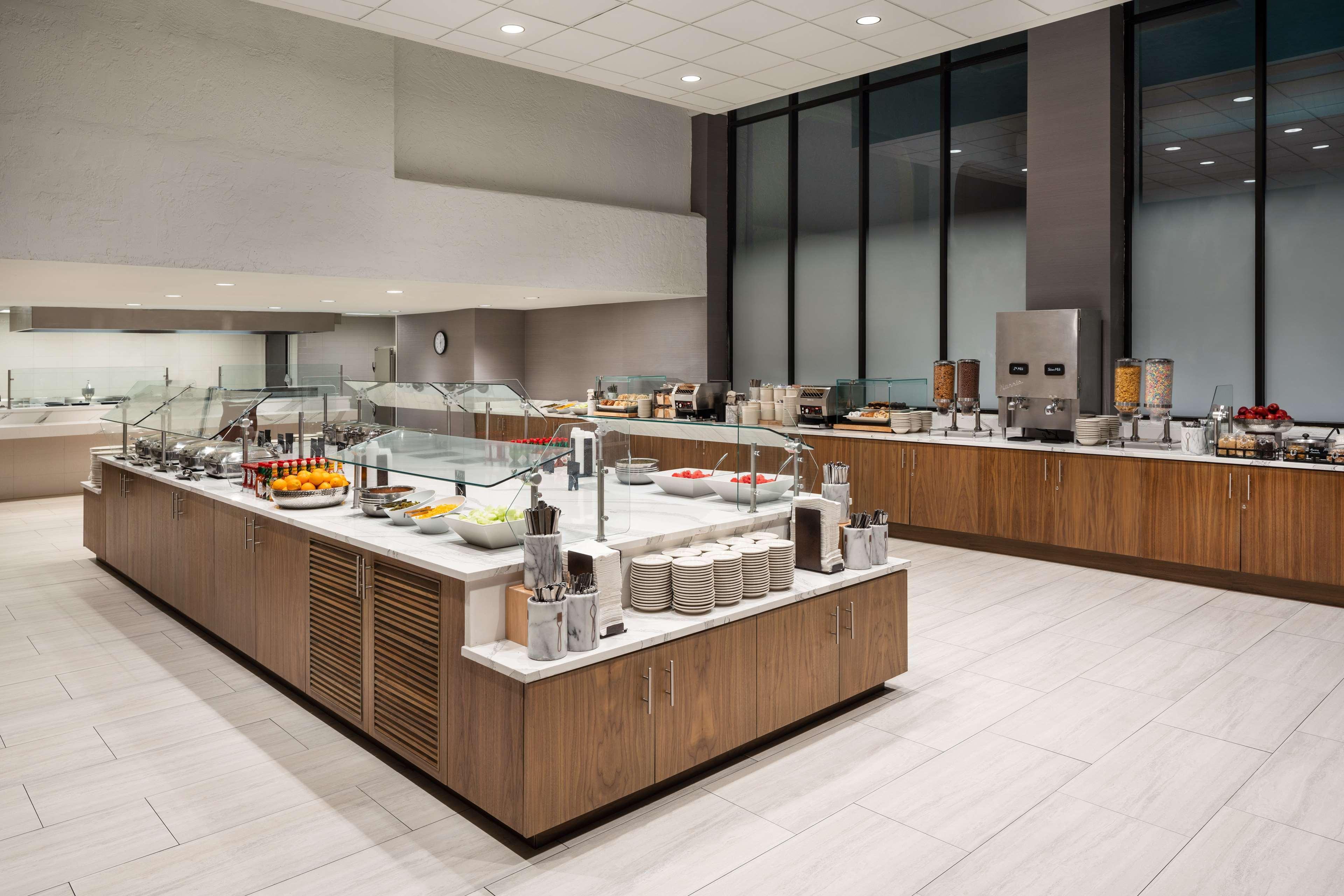 Embassy Suites By Hilton Austin Central Екстериор снимка