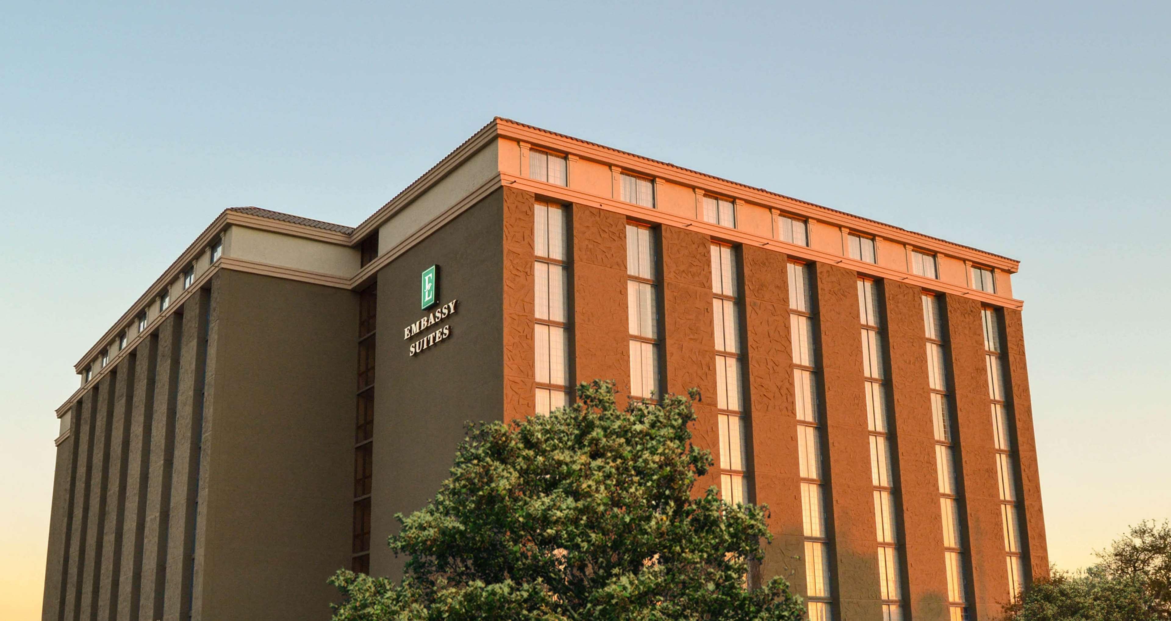 Embassy Suites By Hilton Austin Central Екстериор снимка