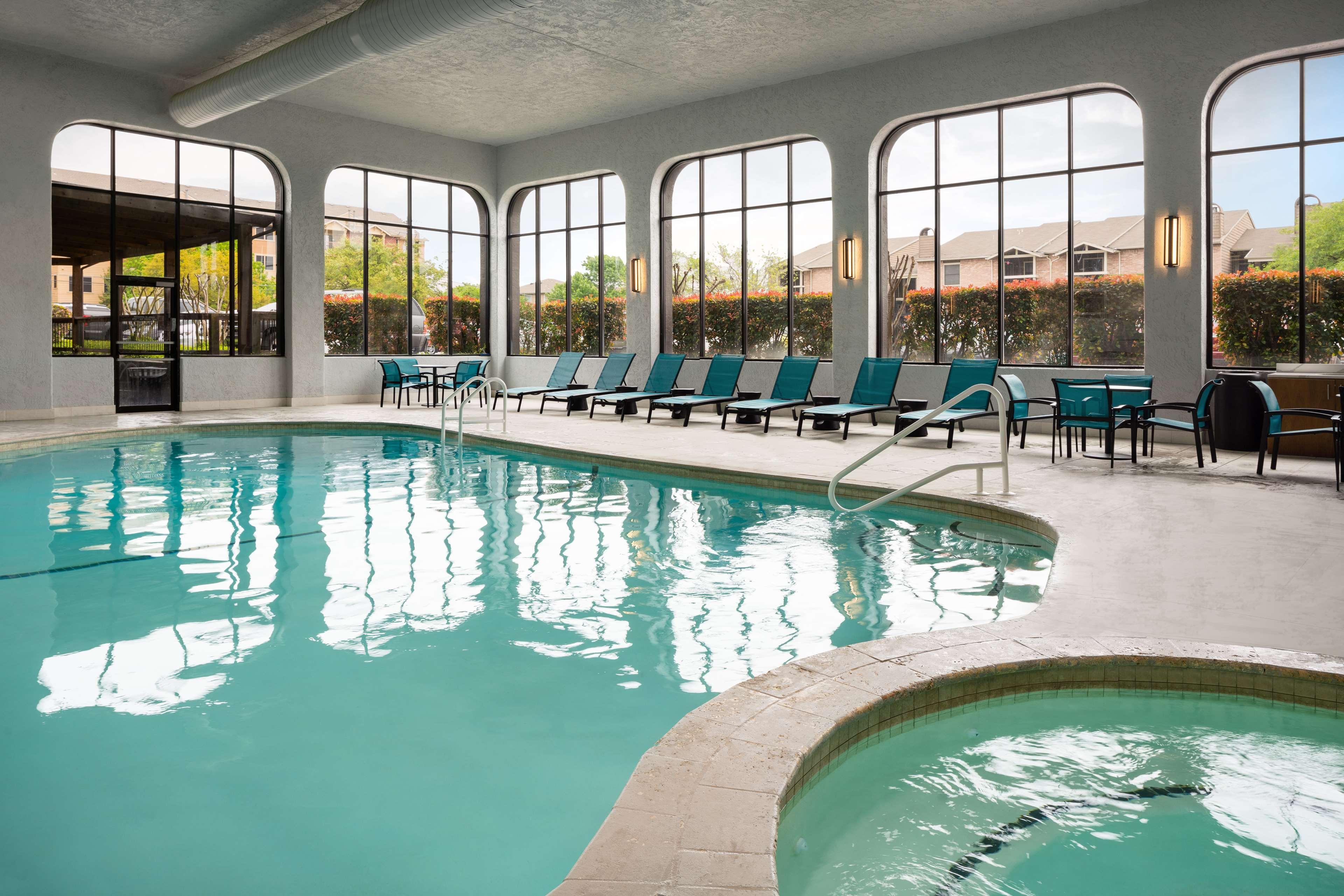 Embassy Suites By Hilton Austin Central Екстериор снимка