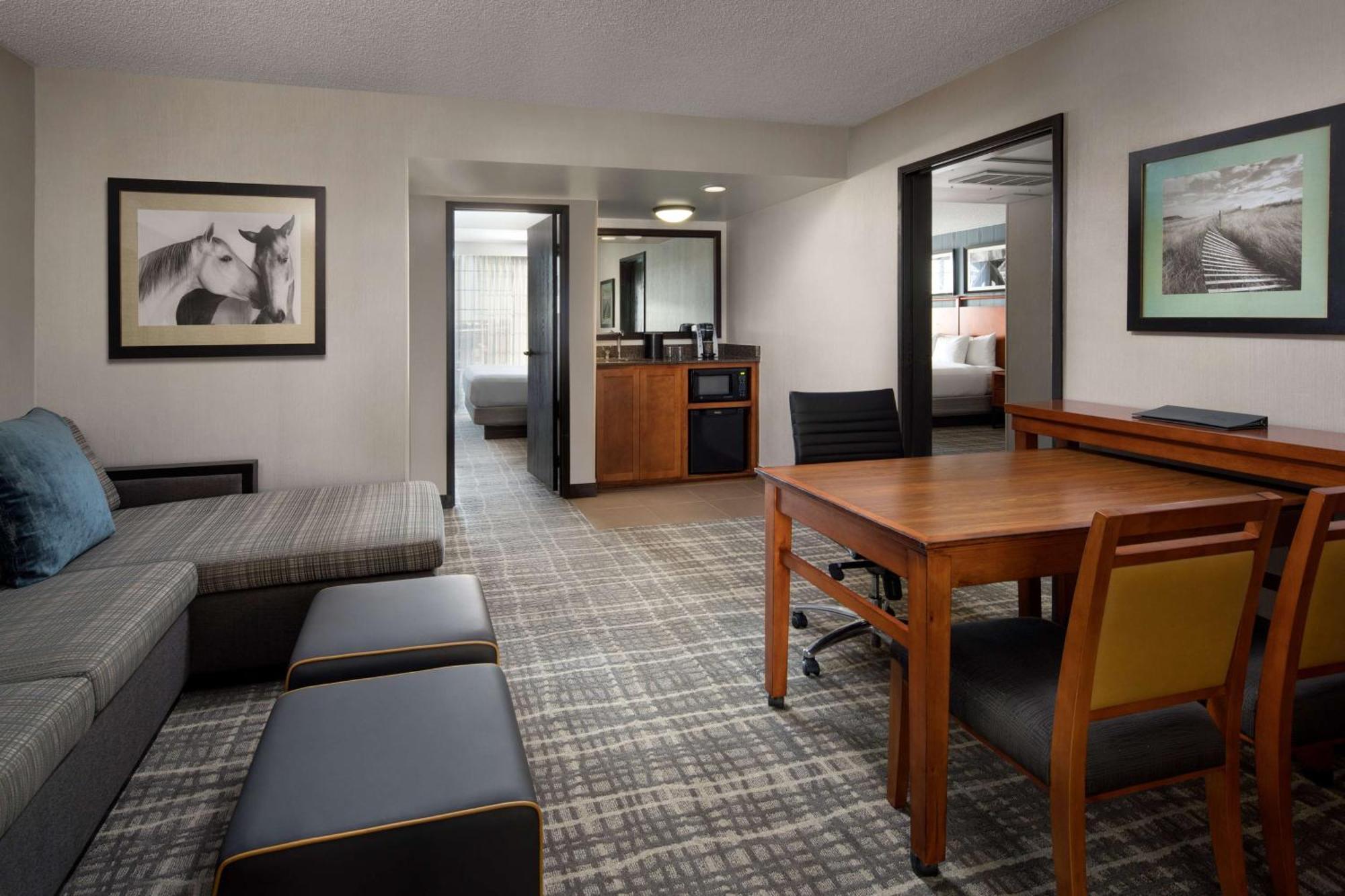 Embassy Suites By Hilton Austin Central Екстериор снимка