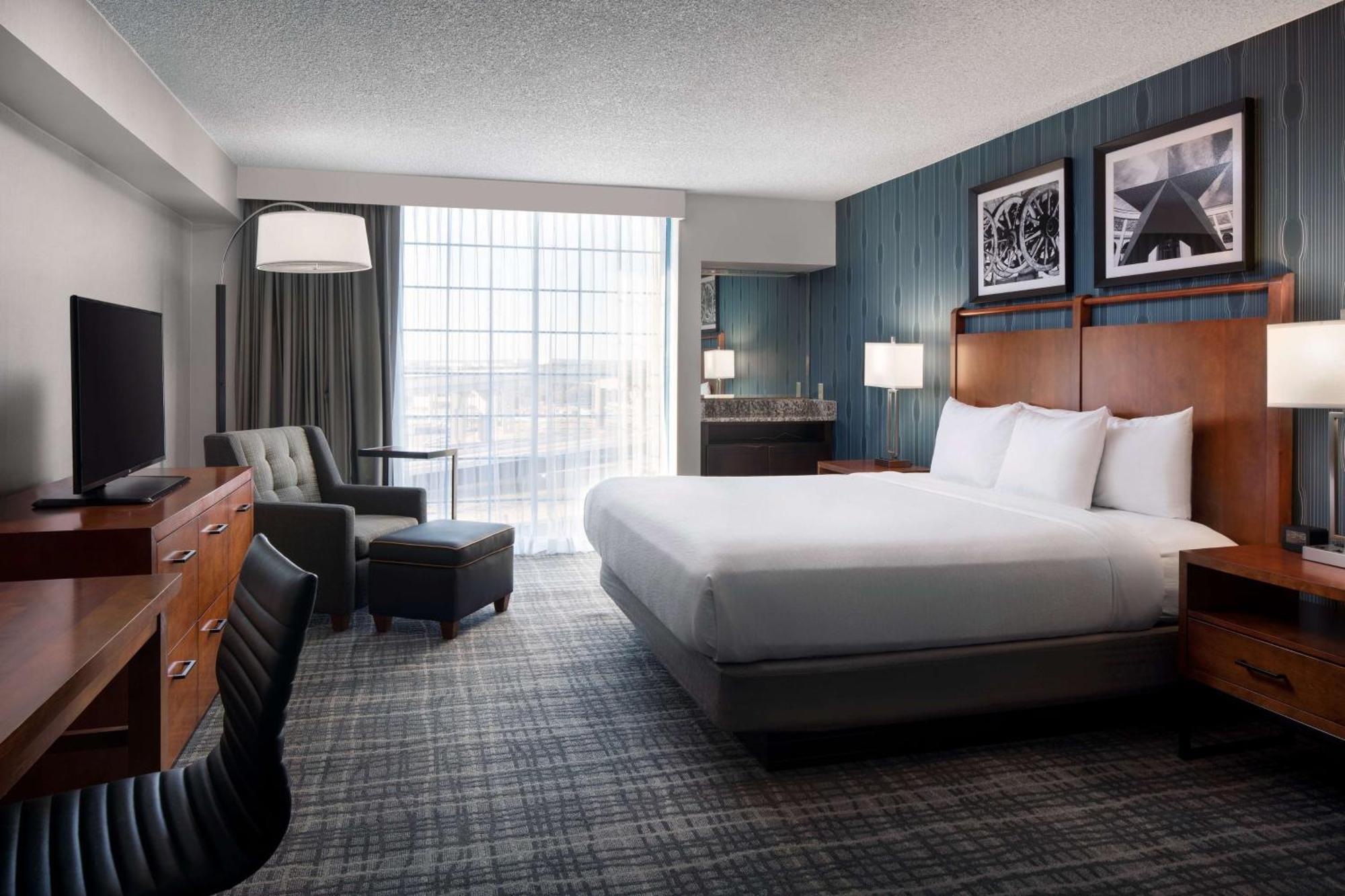 Embassy Suites By Hilton Austin Central Екстериор снимка