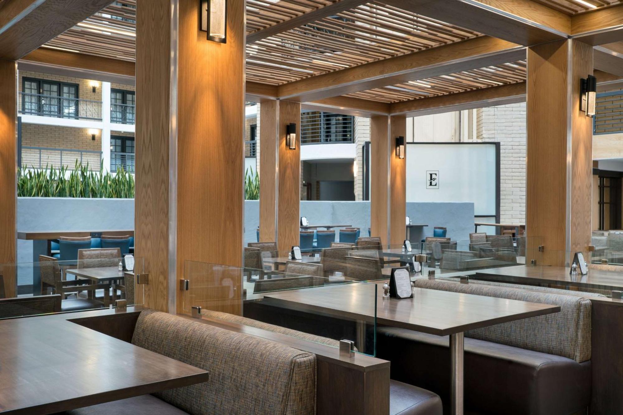 Embassy Suites By Hilton Austin Central Екстериор снимка
