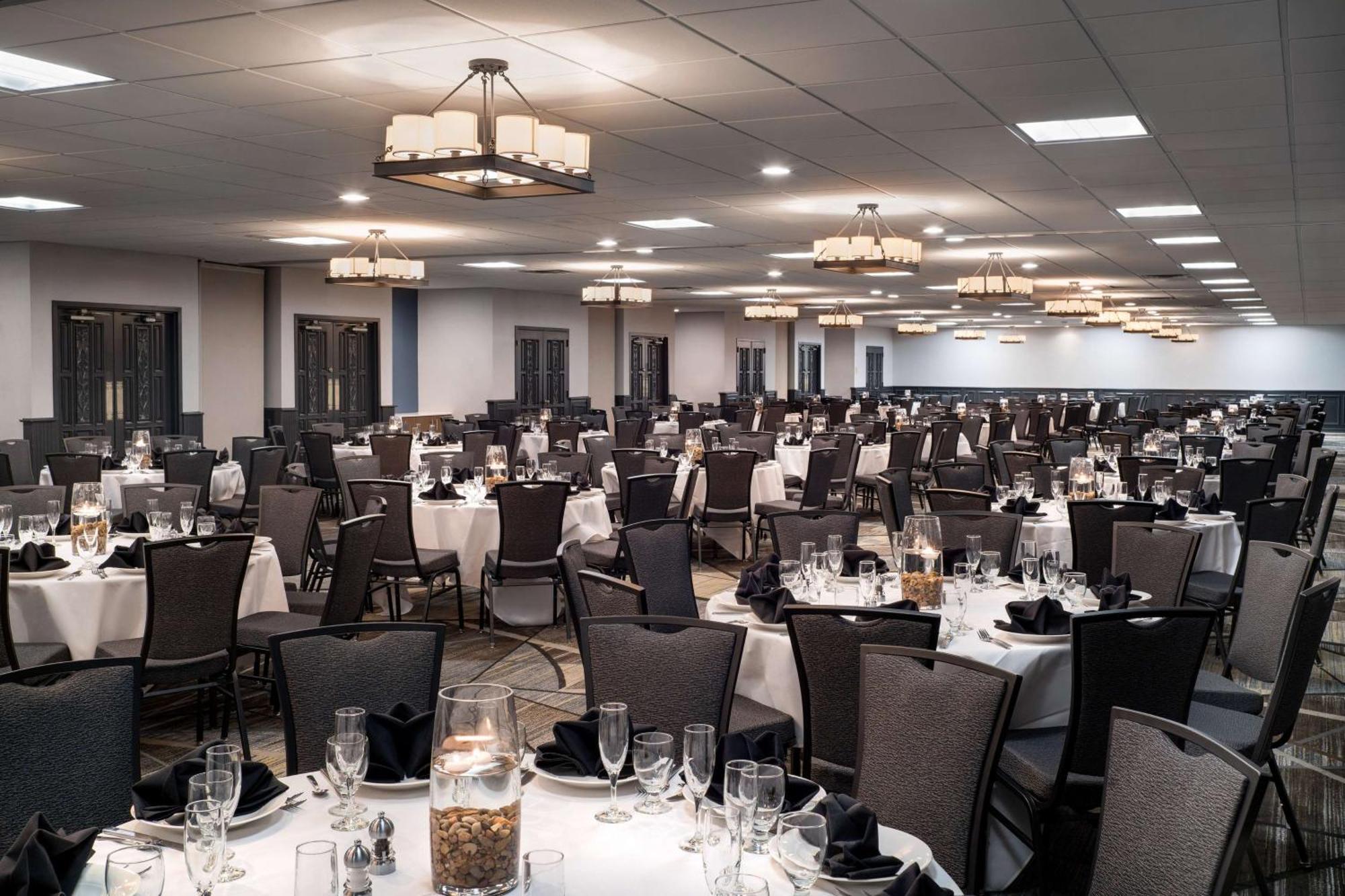Embassy Suites By Hilton Austin Central Екстериор снимка